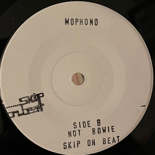 Mophono - A Love That Has No Past